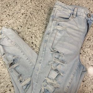 American Eagle Distressed Curvy Skinny Jegging